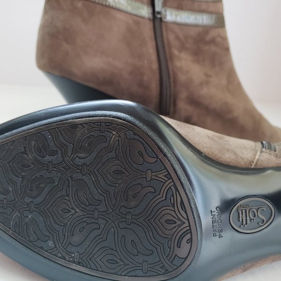 Sofft Taupe Ankle Boots Size 11 - Picture 4 of 6